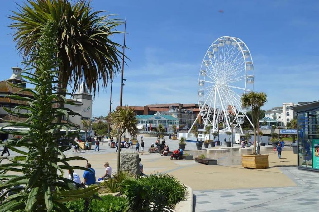 Bright, Vibrant New 1 Bedroom Town Centre Parking Bournemouth Ngoại thất bức ảnh